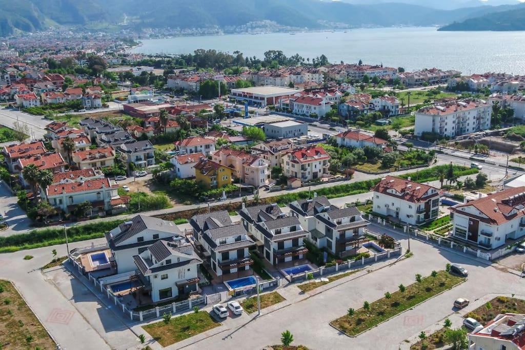 Villa Merkezde Muhtesem Havuzlu