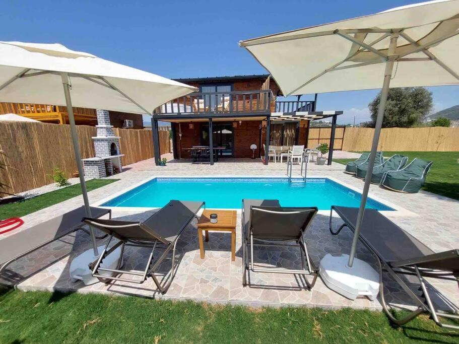 Aslan Denize Yakin Merkeze Yakin Villa