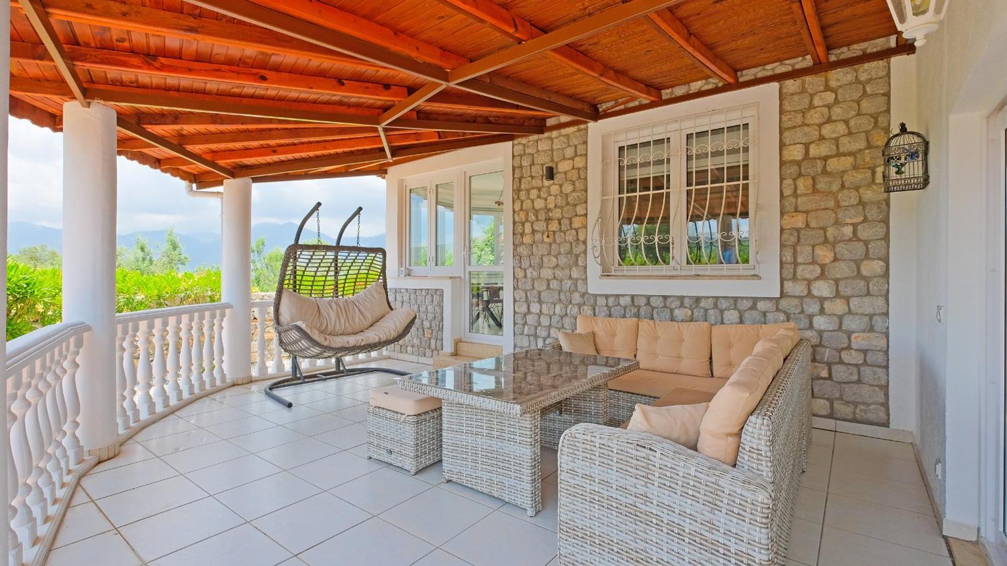 Estelle Fethiye