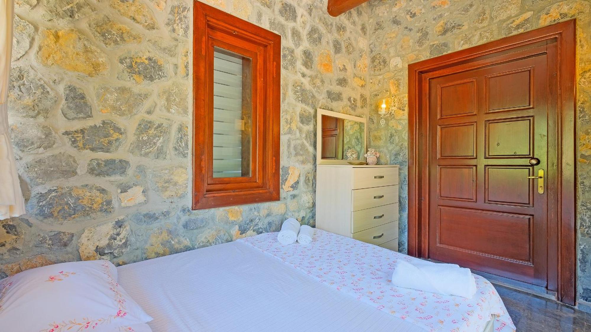 Serena Villa *