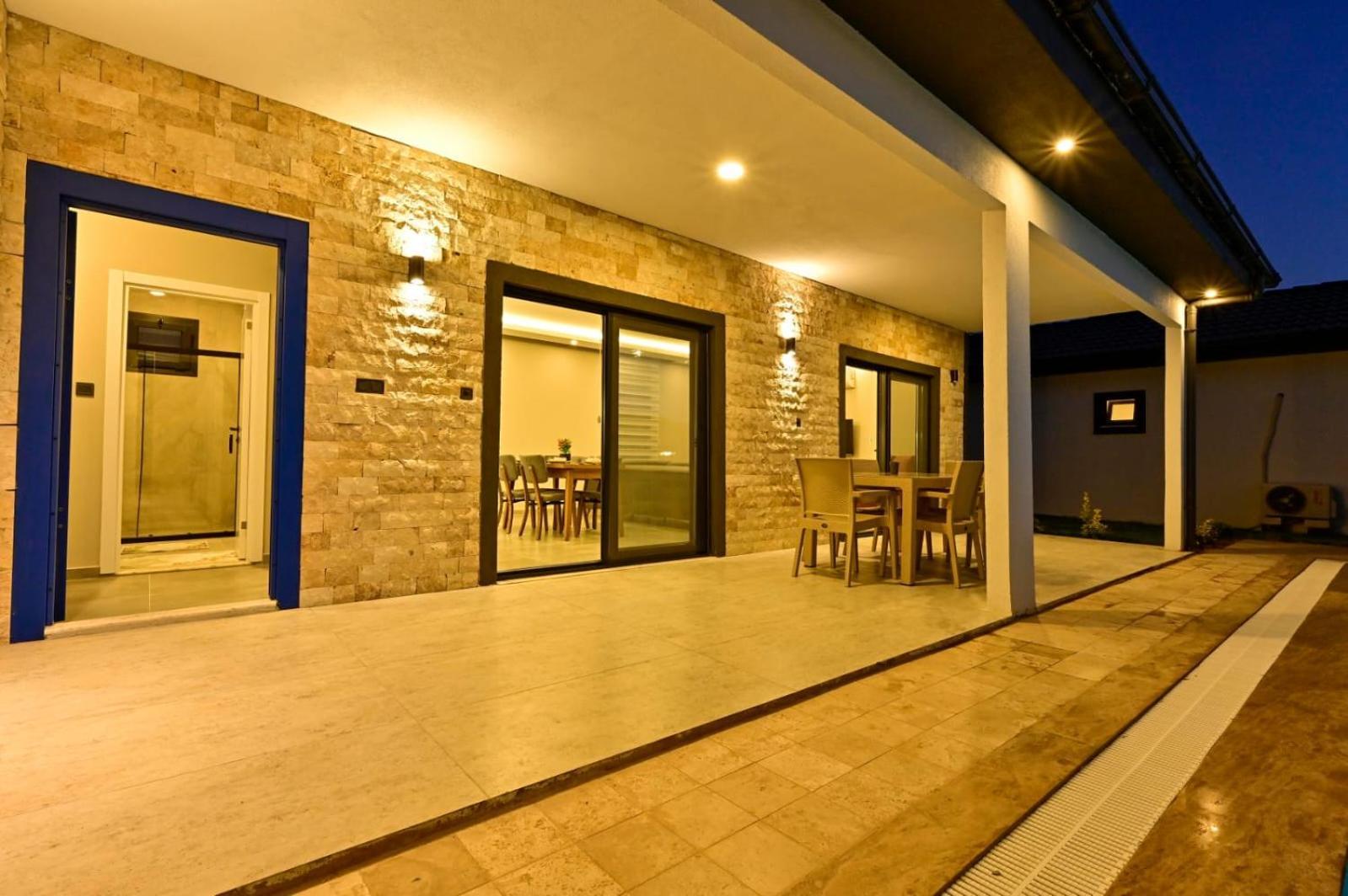 Mera-12 Kargi Havuzlu Villalarimiz * Fethiye