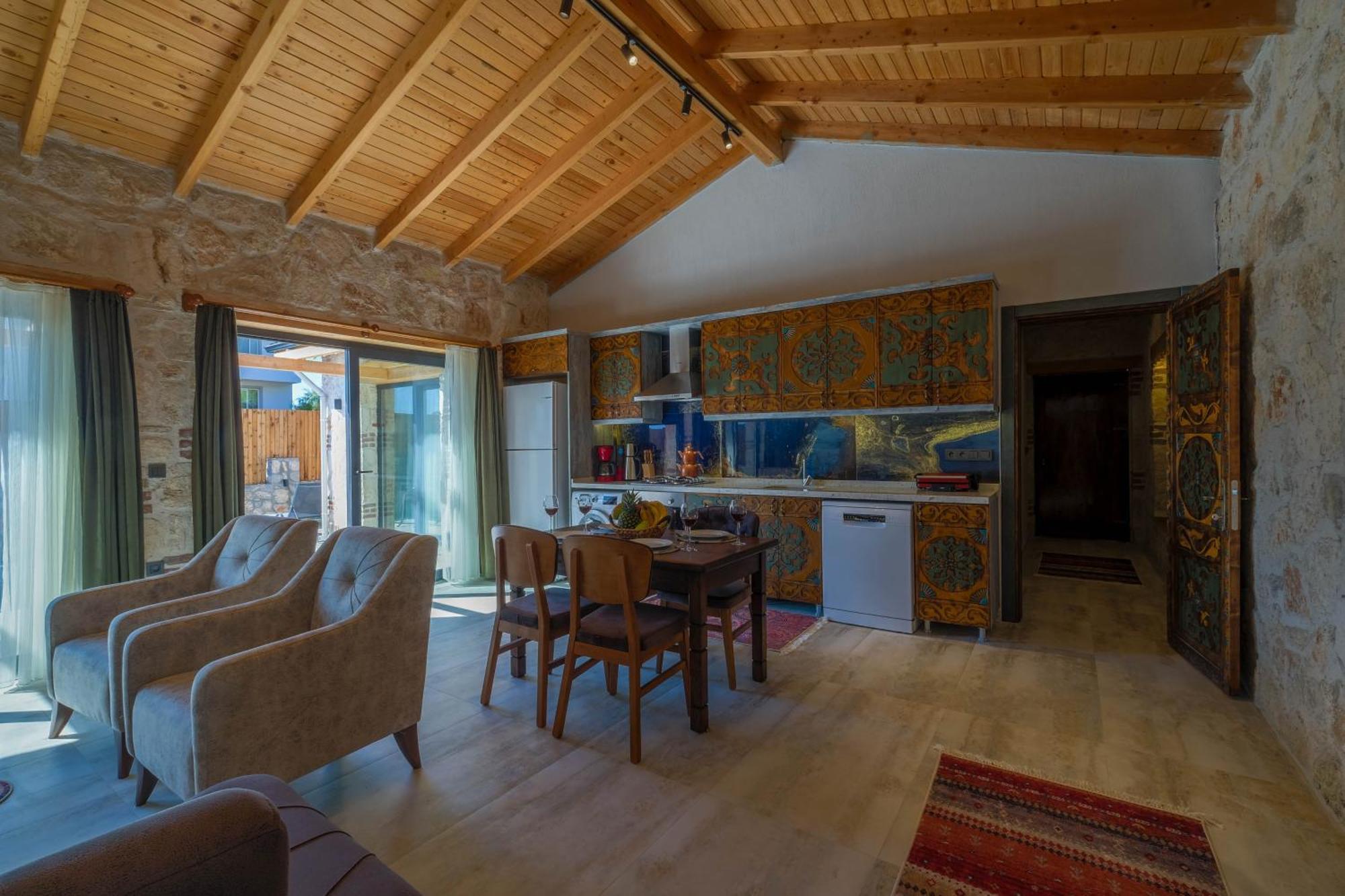 Mugla Stone Daylight 1 *