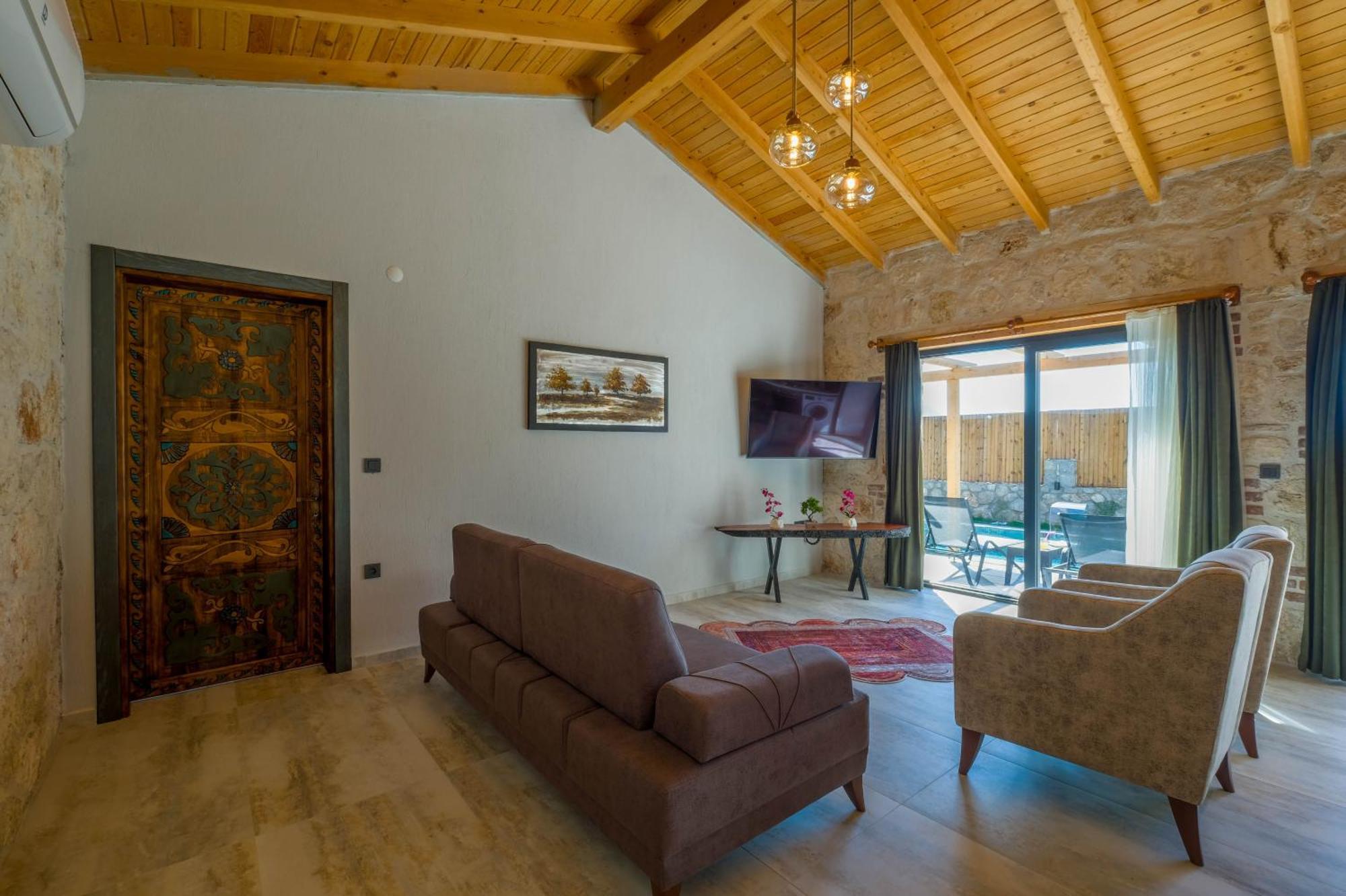 Mugla Stone Daylight 1 *