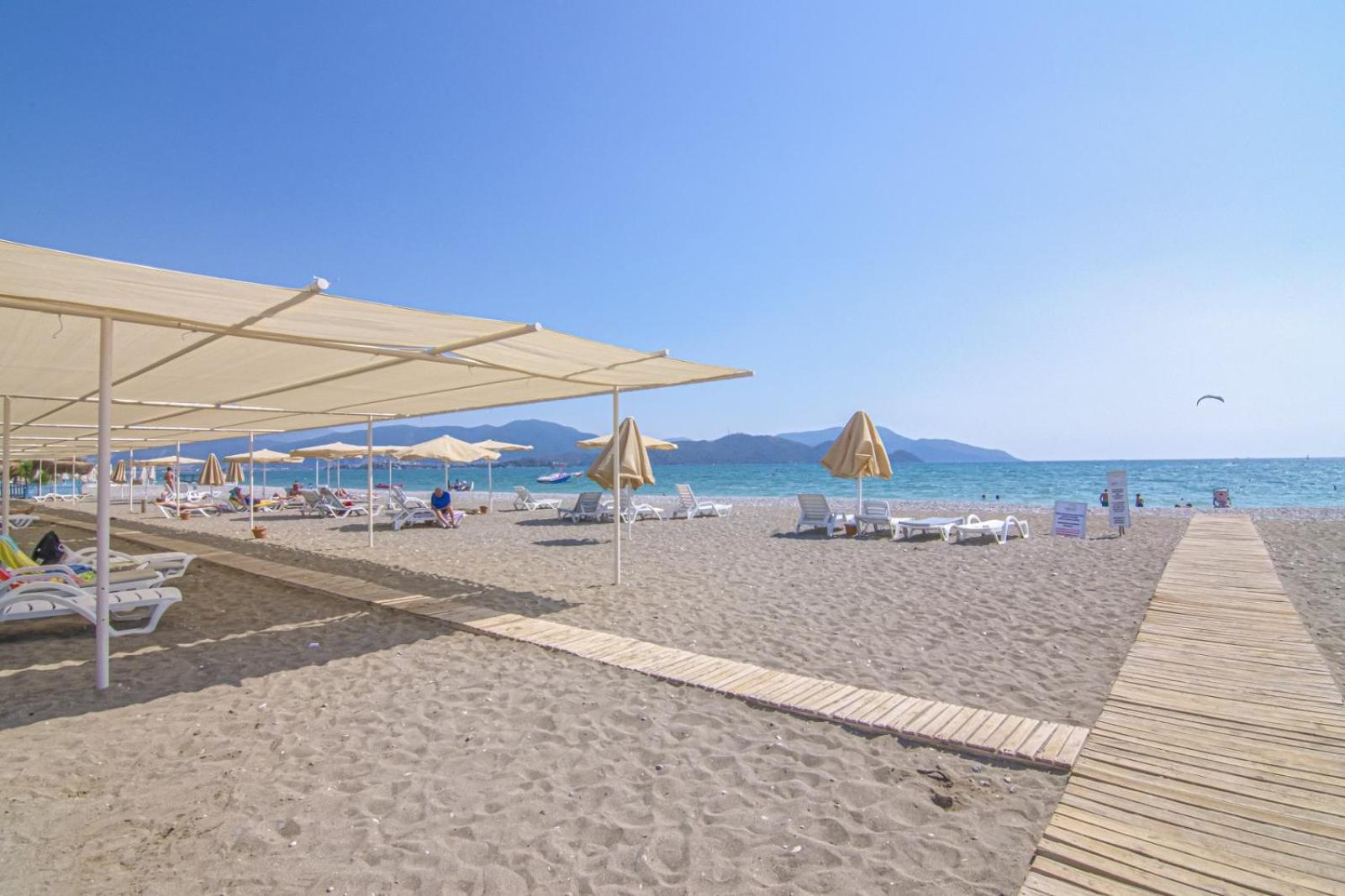 Sunset Villas&apartments 4*