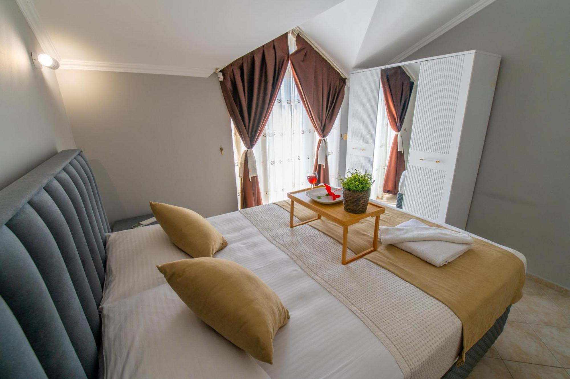 Sunset Villas&apartments 4*