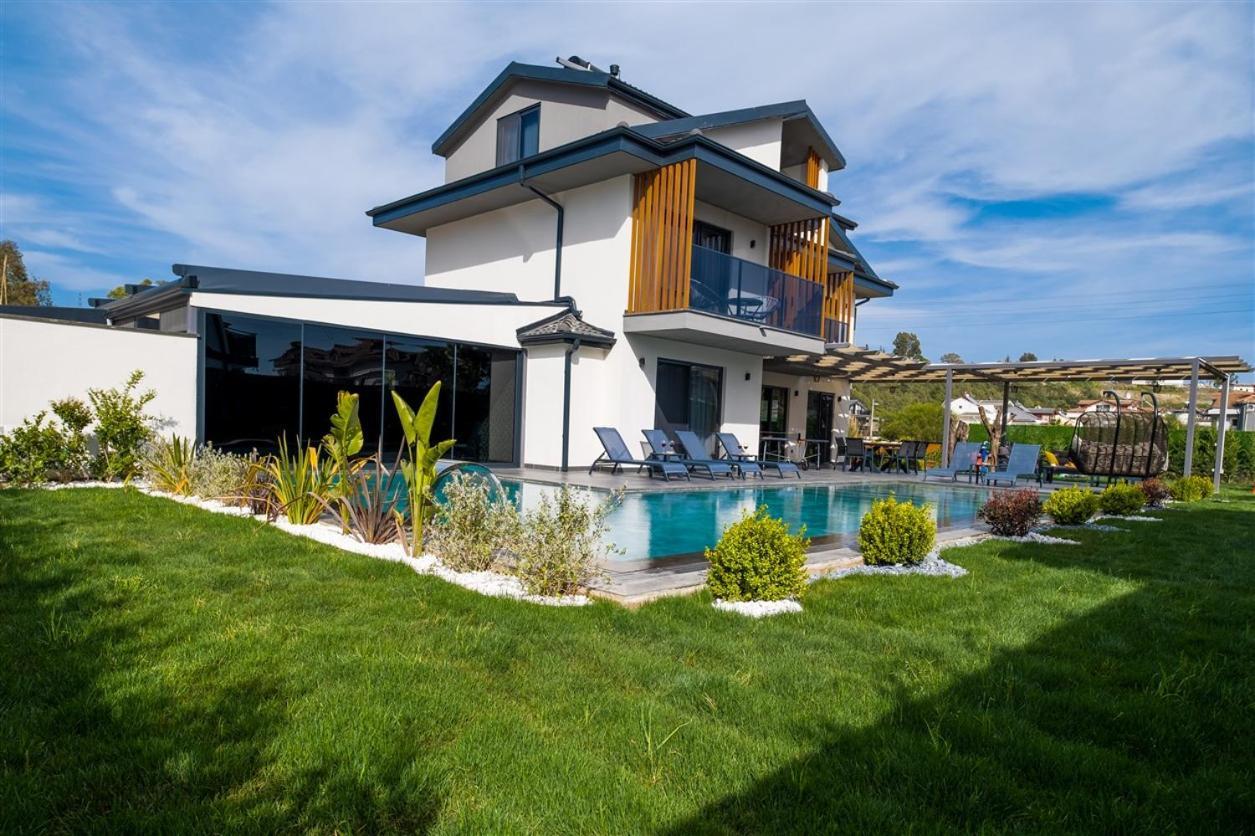 Calista 8 Kisilik Lueks Gezer * Fethiye