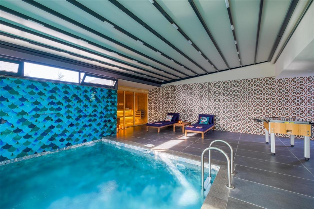Calista 8 Kisilik Lueks Gezer Villa