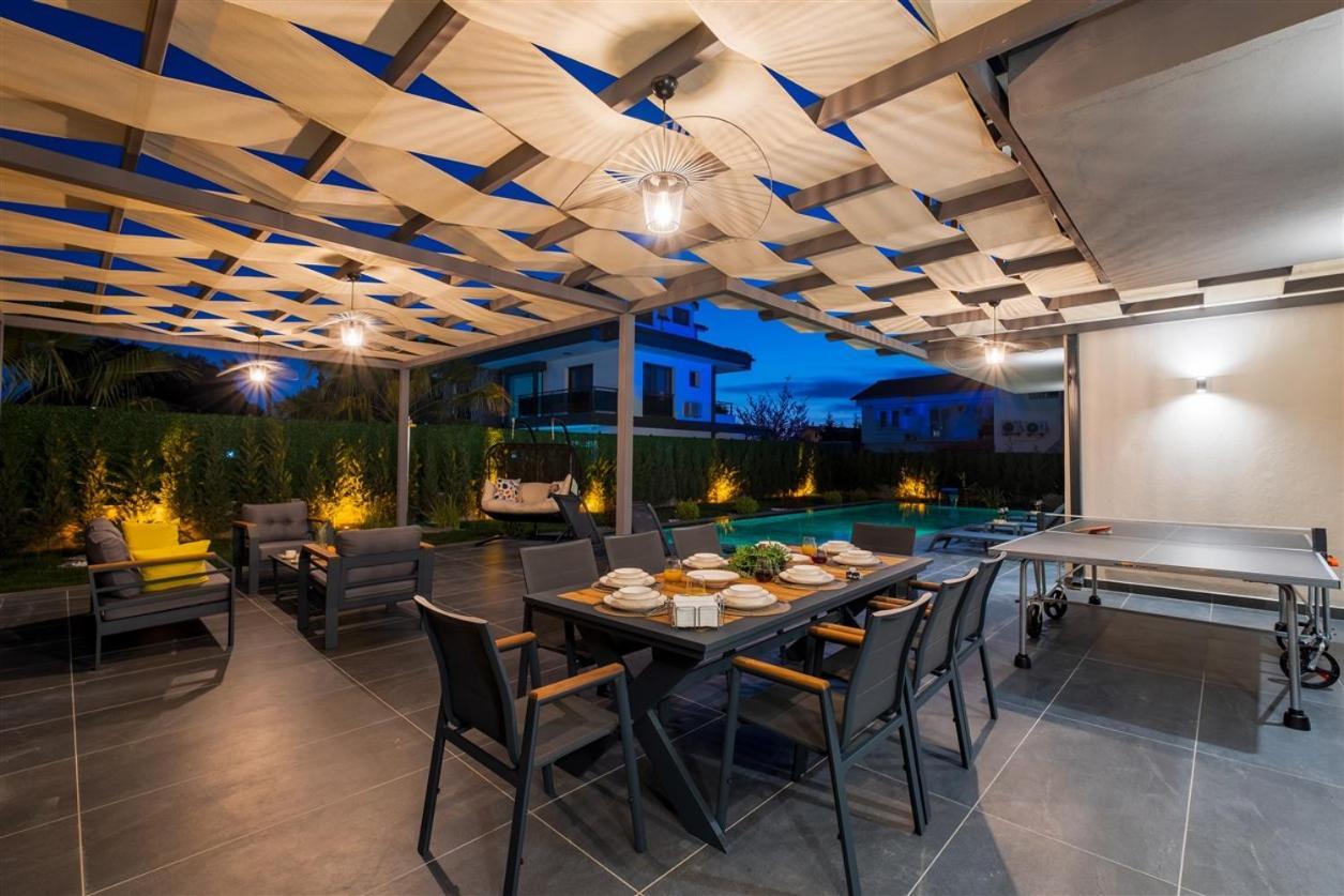 Calista 8 Kisilik Lueks Gezer Villa *