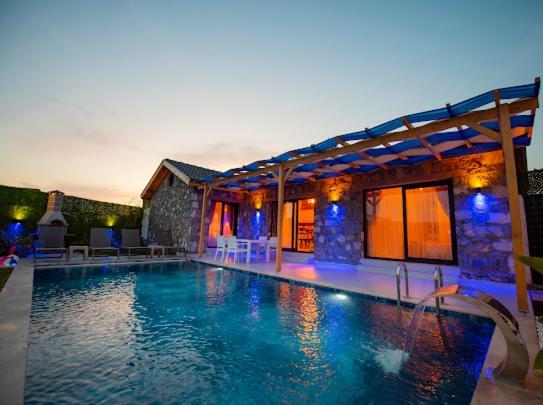Yigit & Ege & Yagiz - Happy Villalari Fethiye
