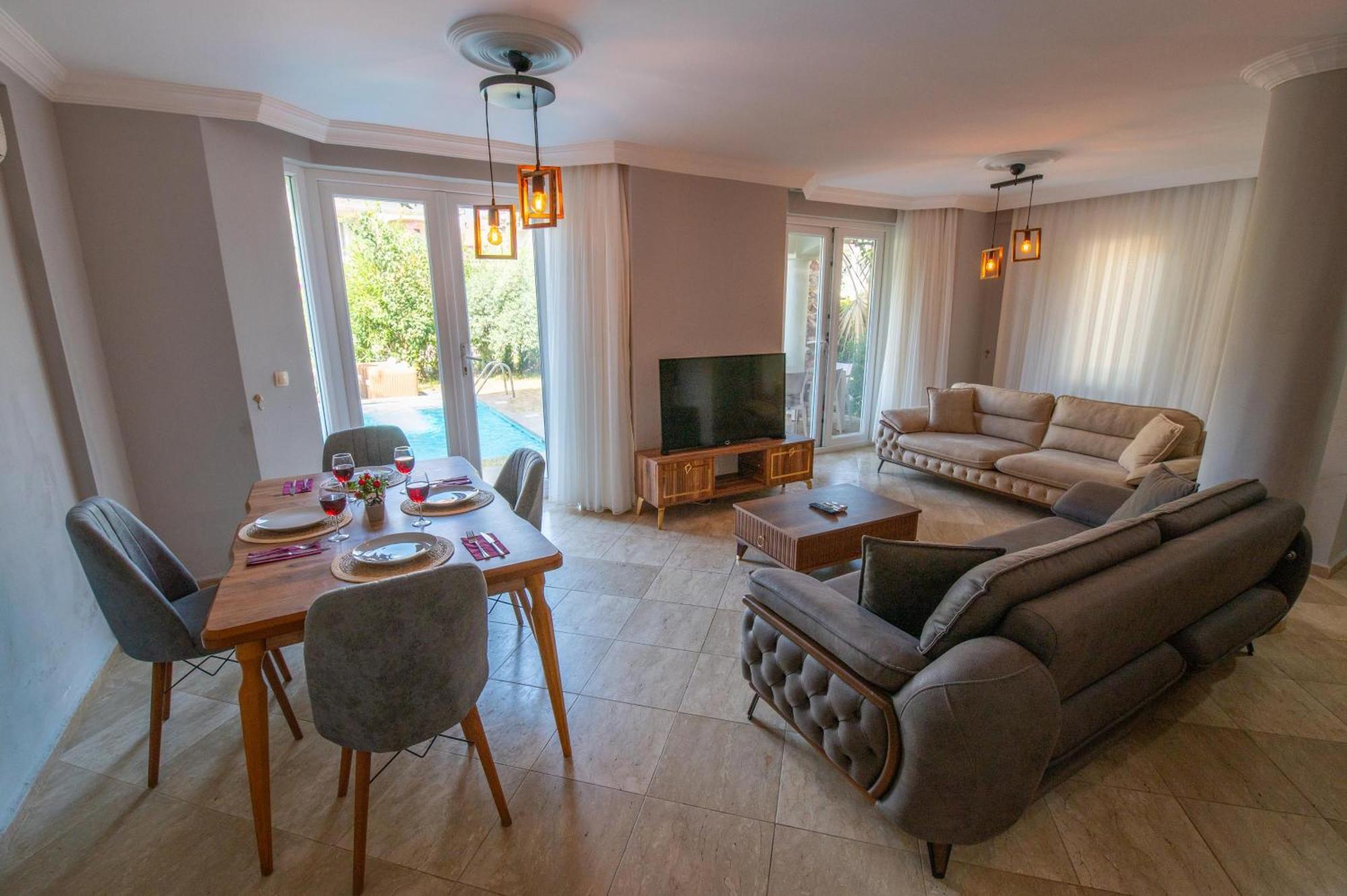 Sunset Villas&apartments 4*