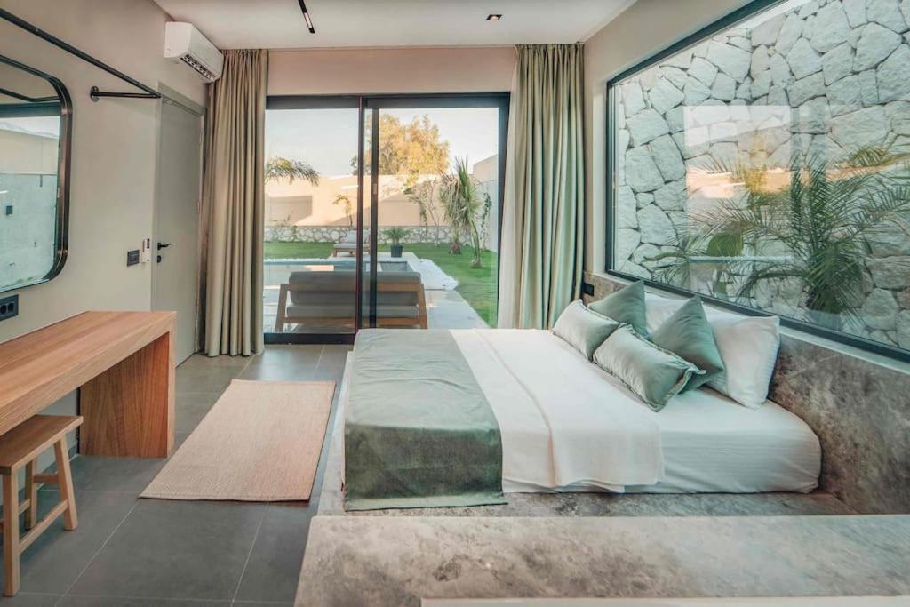 Viohouses 4- Luxury Private Korunakli Oezel Havuzlu Villa