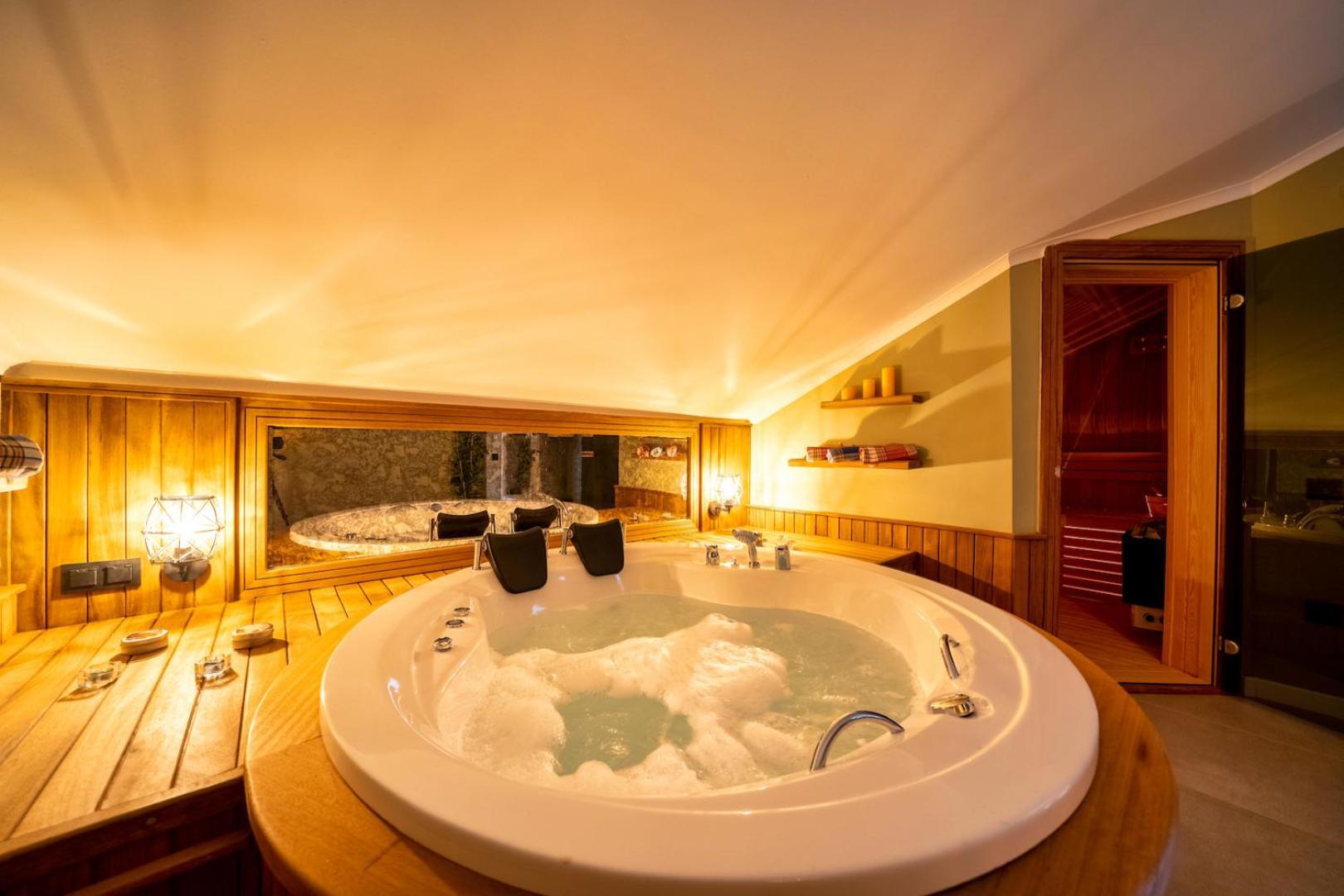Casa Oliva 1 With Sauna Pool Patio & Bbq Villa