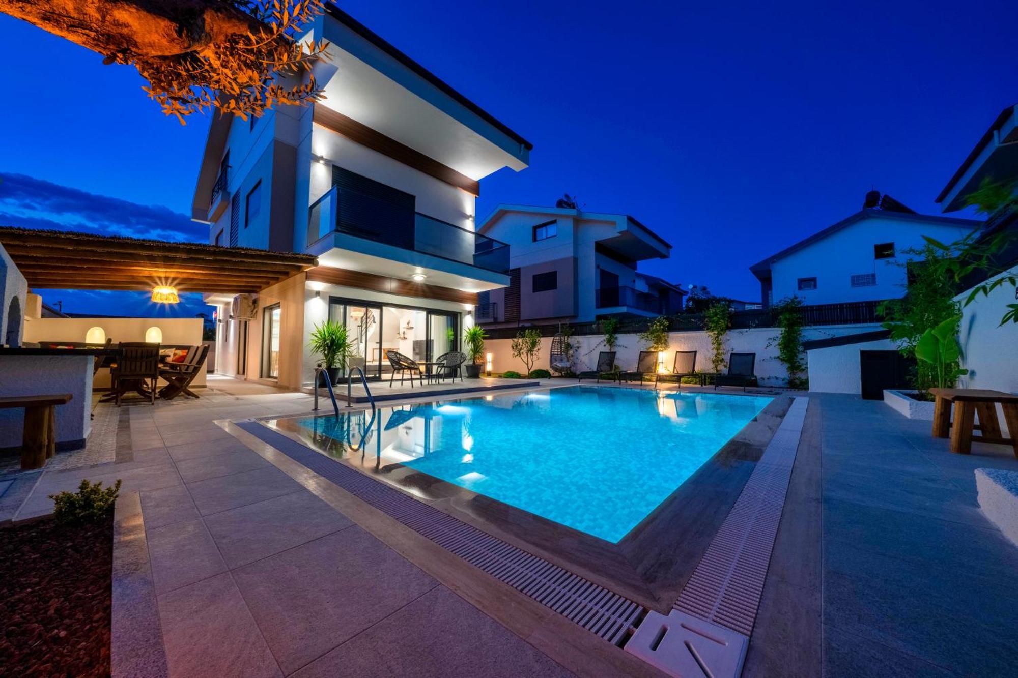 Casa Oliva 1 With Sauna Pool Patio & Bbq