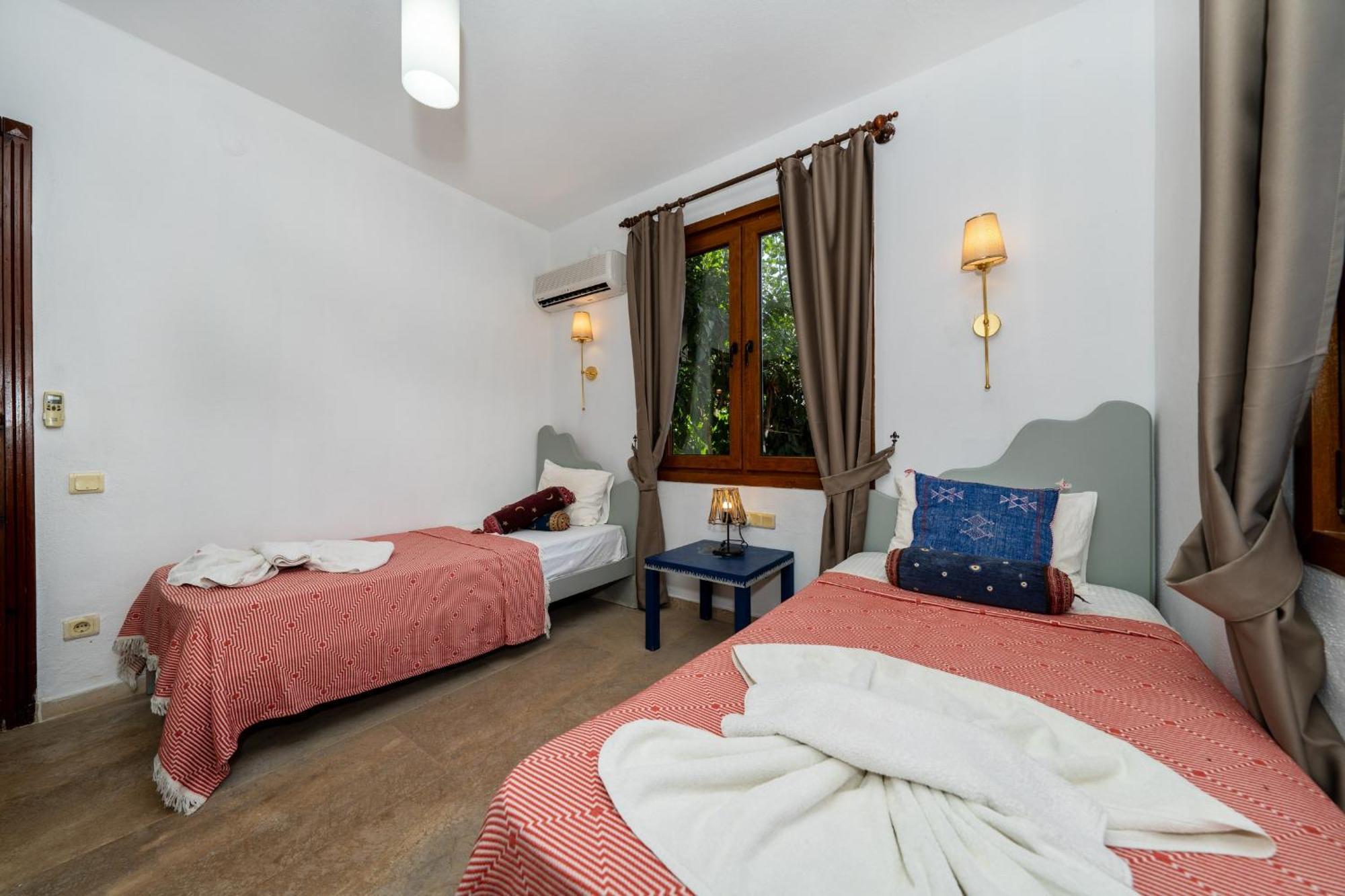 4 Bdr With Swimming Pool In Kayakoy Villa