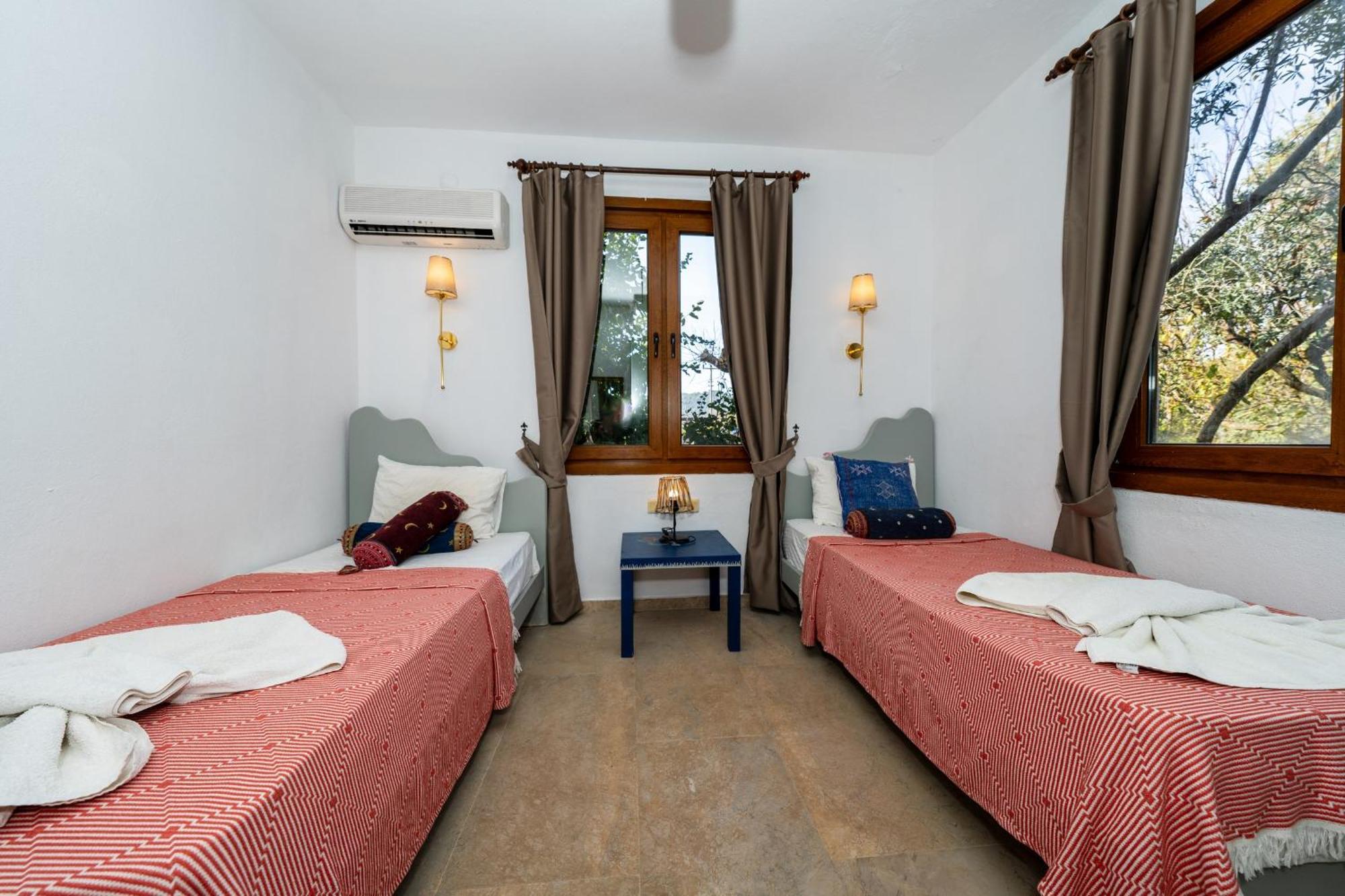 4 Bdr With Swimming Pool In Kayakoy Villa Fethiye