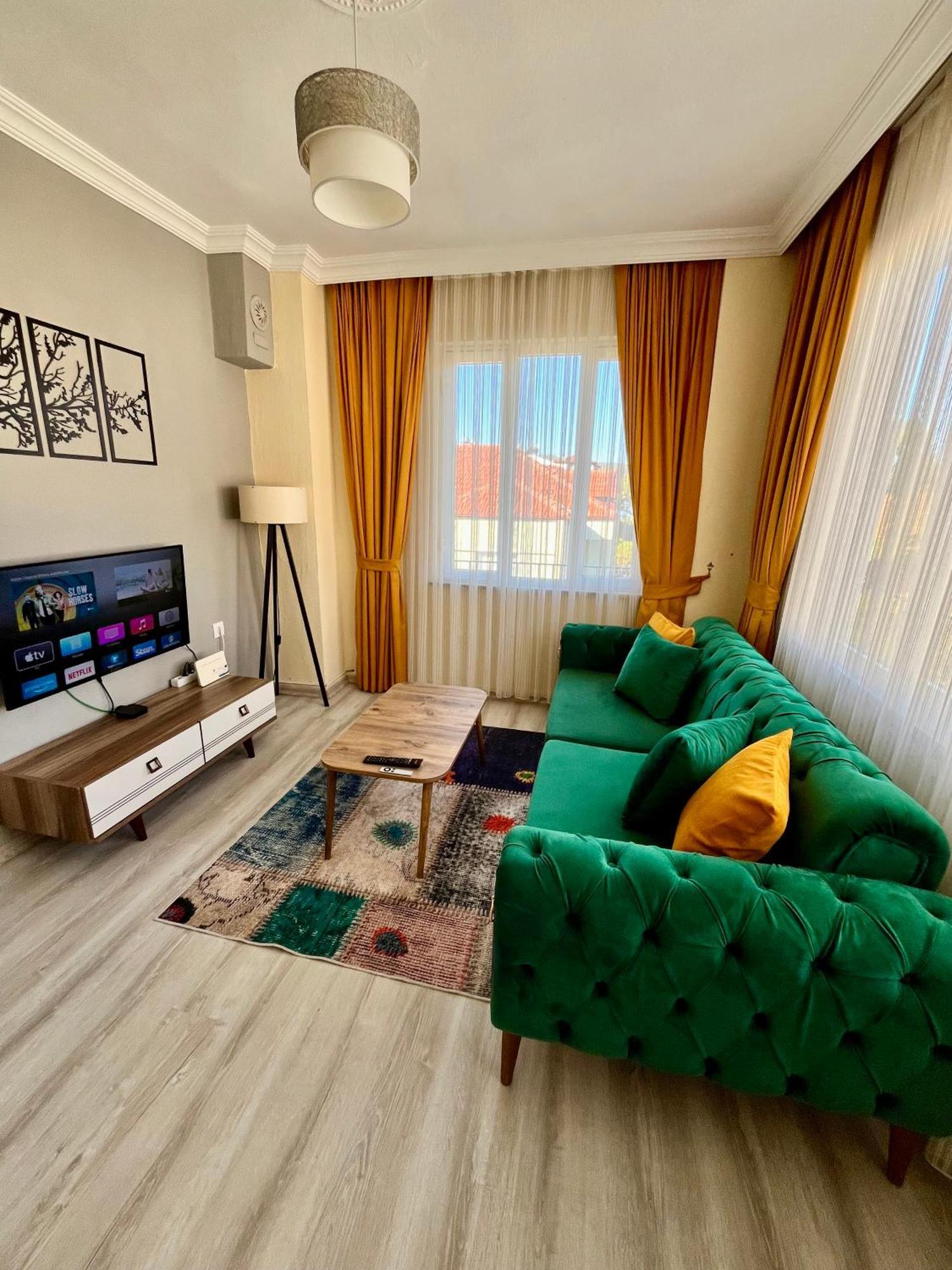 Apartment Mek Homes 2