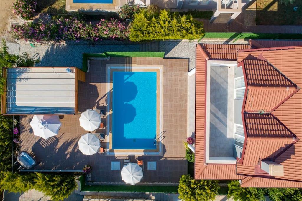 Kamelya Villa