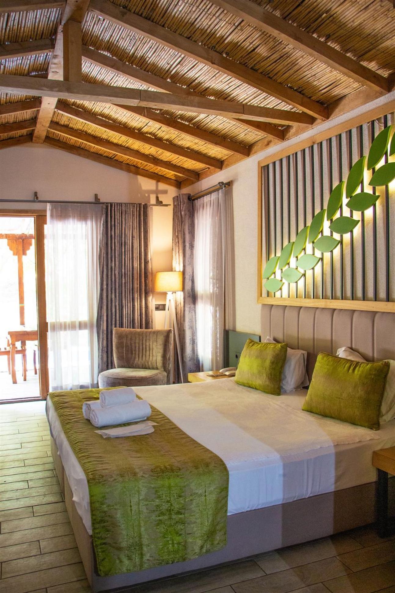 Hotel Suna Village &