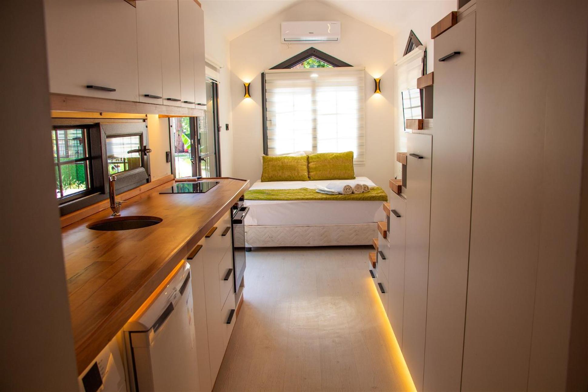 Hotel Suna Village & 3*