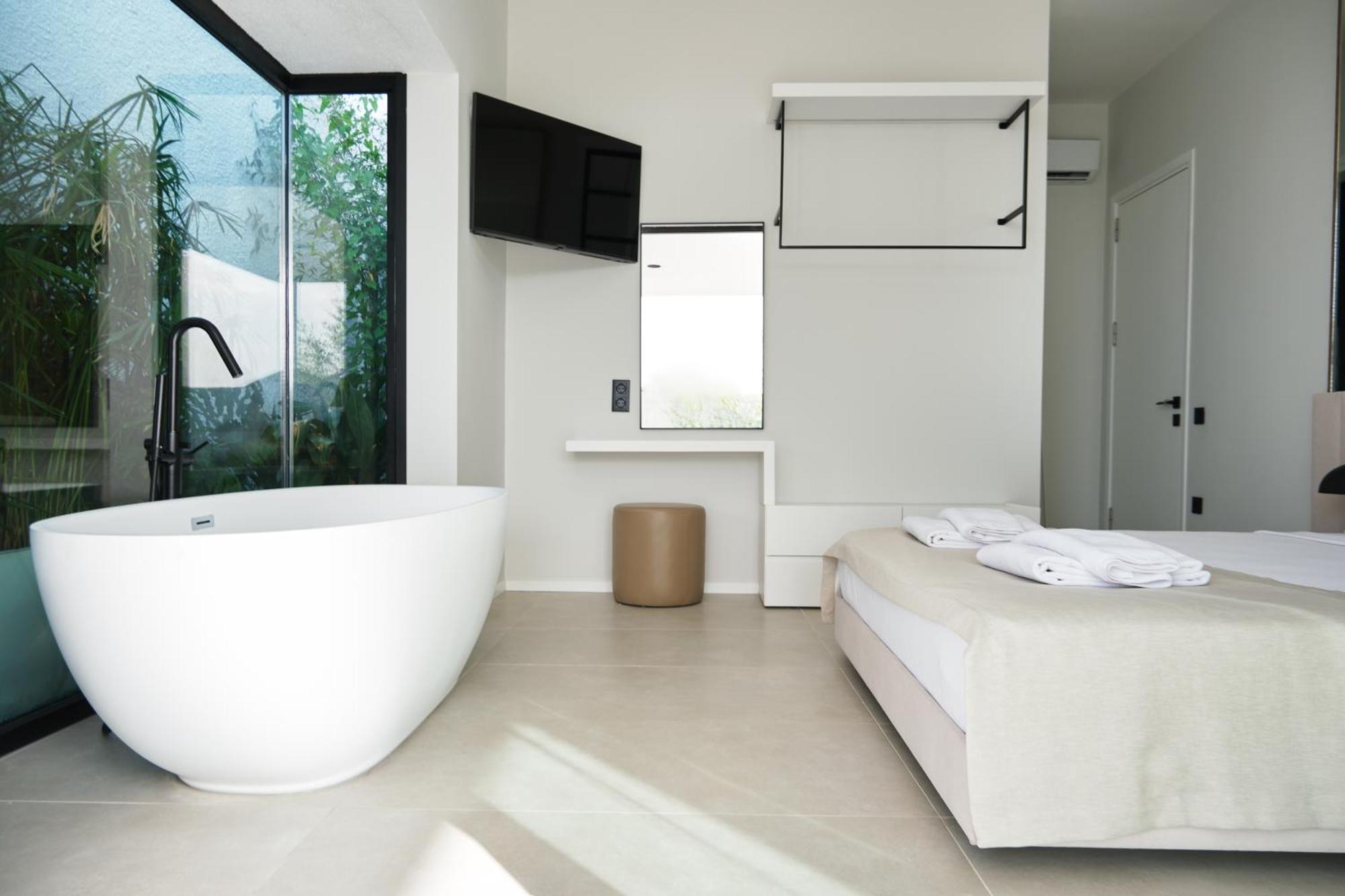 Ashta / Zen Villa