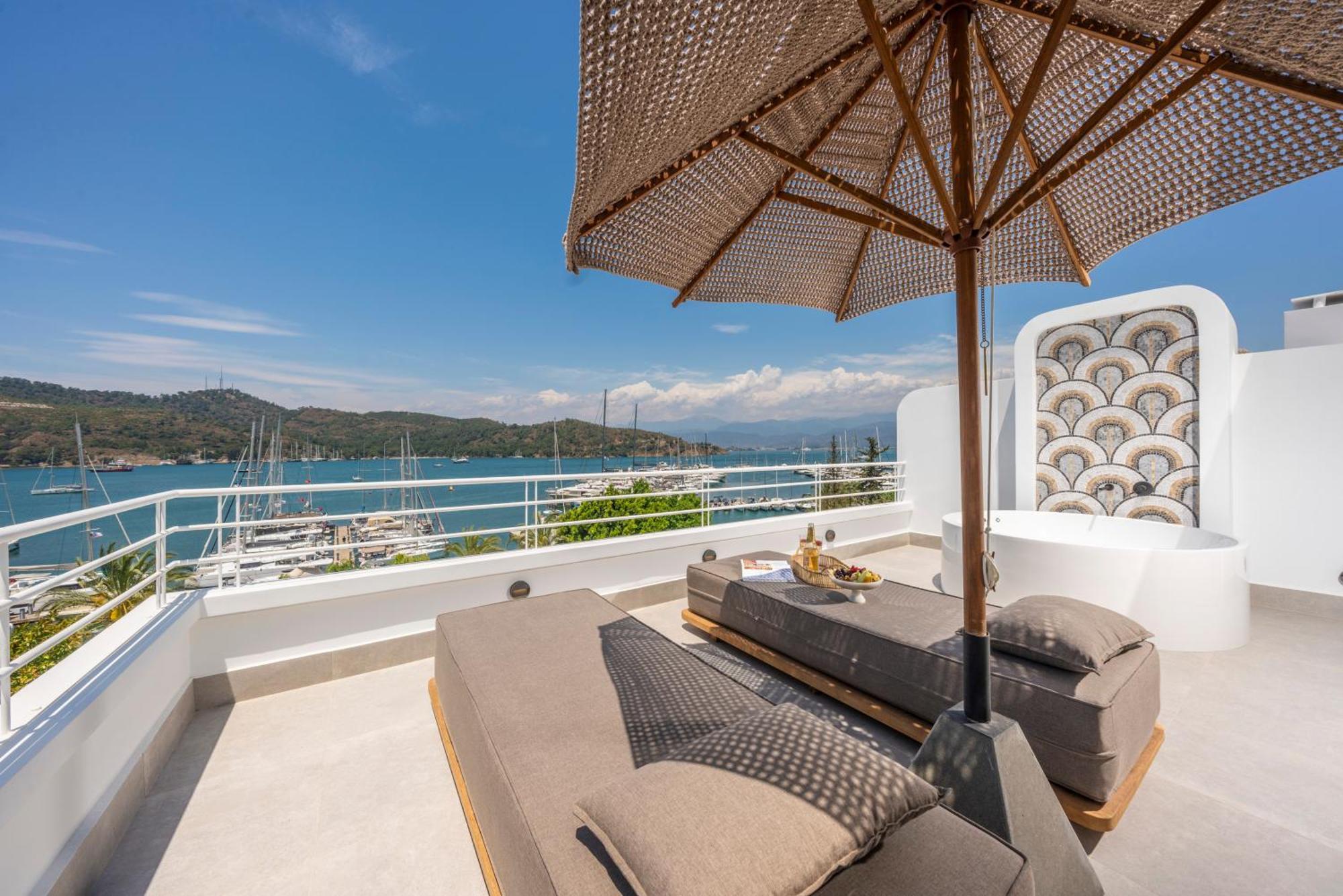 Yacht Classic - Boutique Class Otel 4*