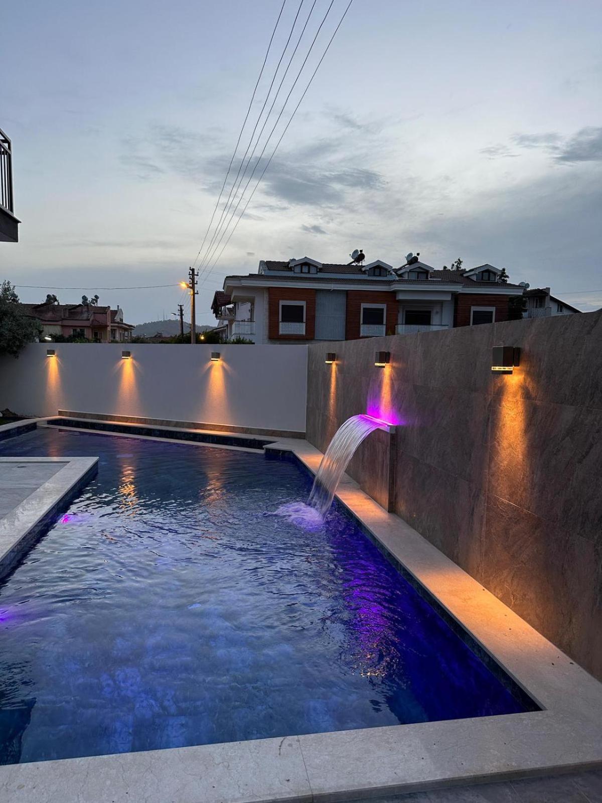 Ayazma Merkezde Villa