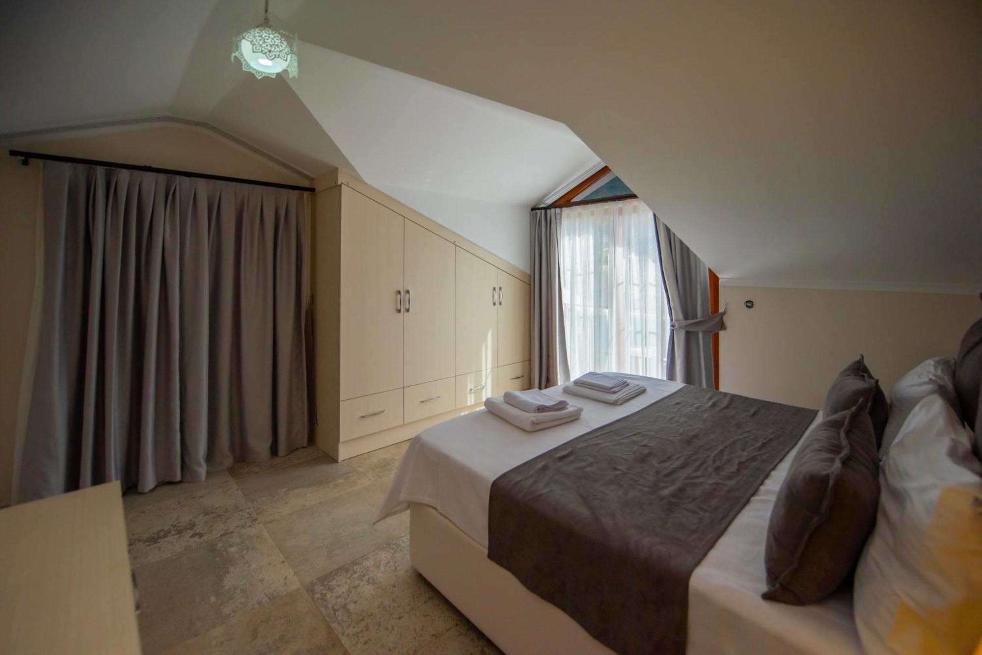 Mortek Villalari Villa *