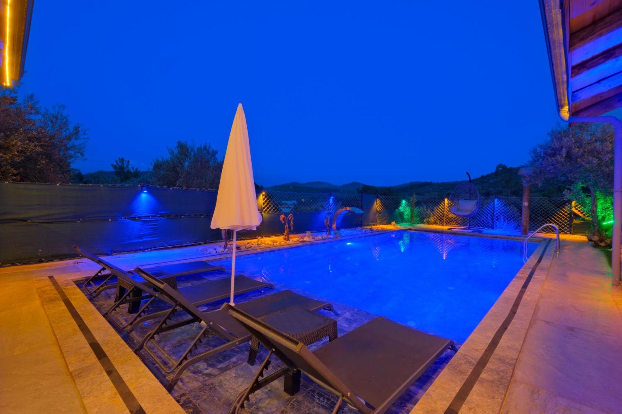 Villaoliveterrace Villa *