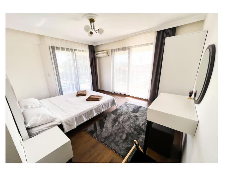 Villa Luxury With Private Pool And Garden Villa121