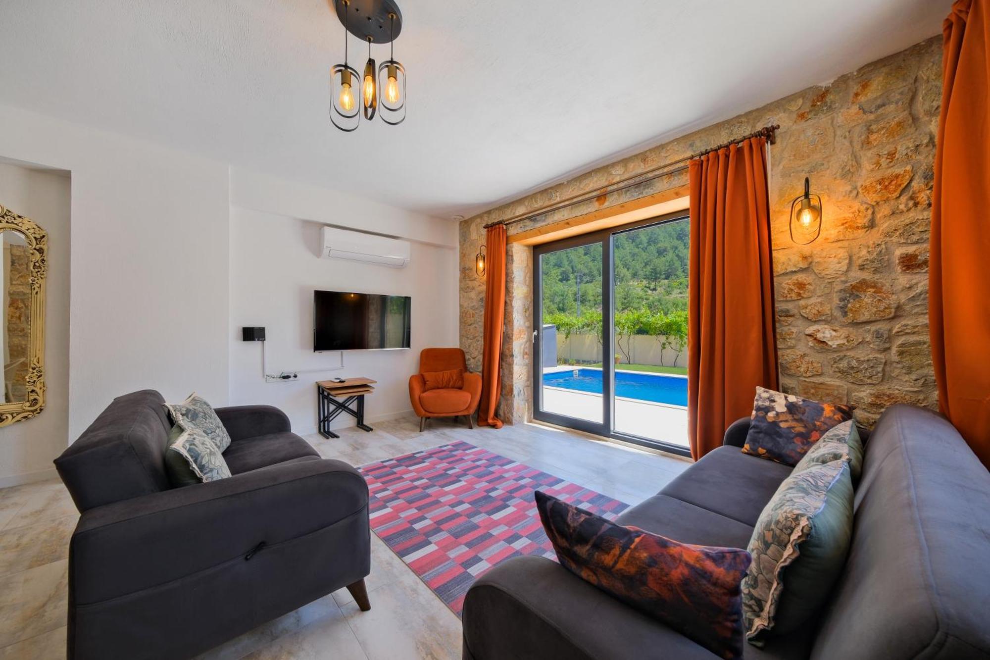 Villa Kizilbella 1, Lueks Havuzlu Korunakli Tas