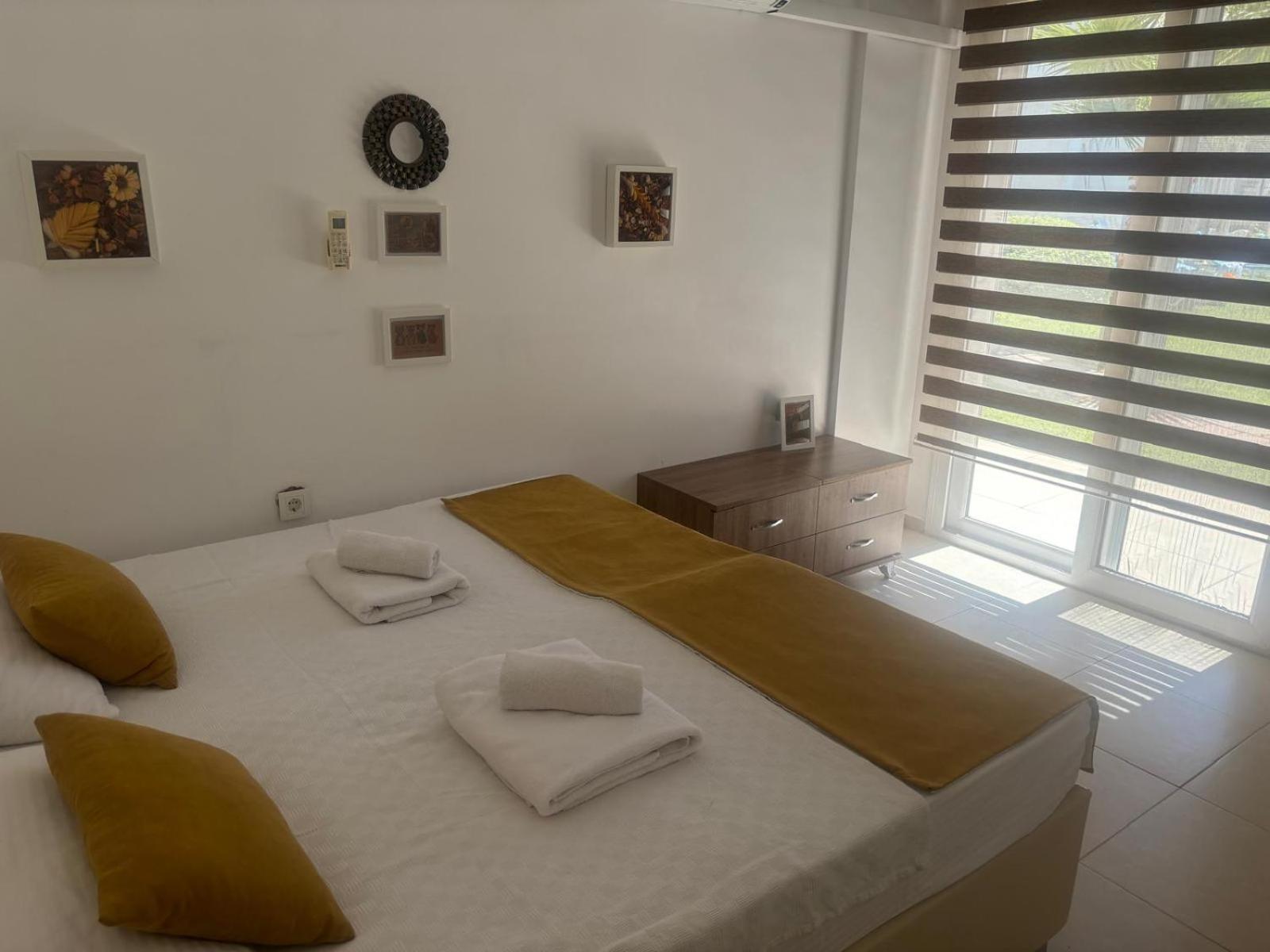Apartment Charming 3-bedroom With Private Pool For Rent *