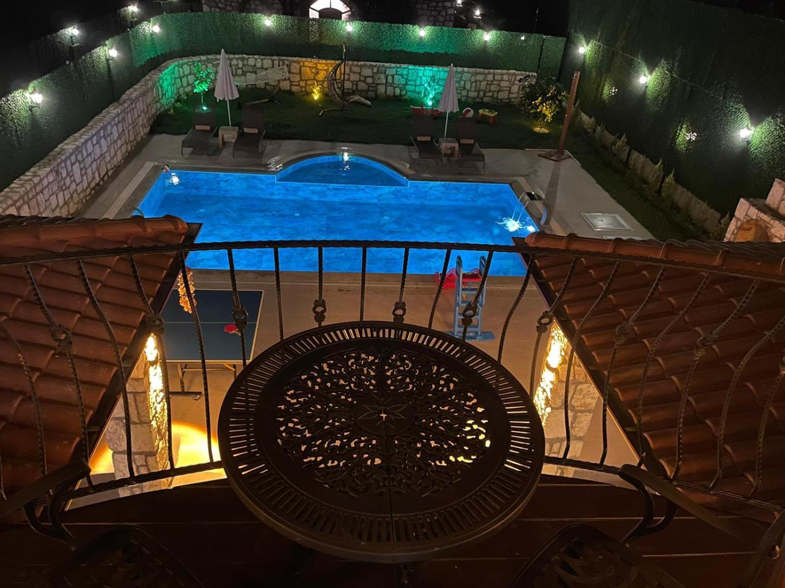 Guelyali Konaklari *