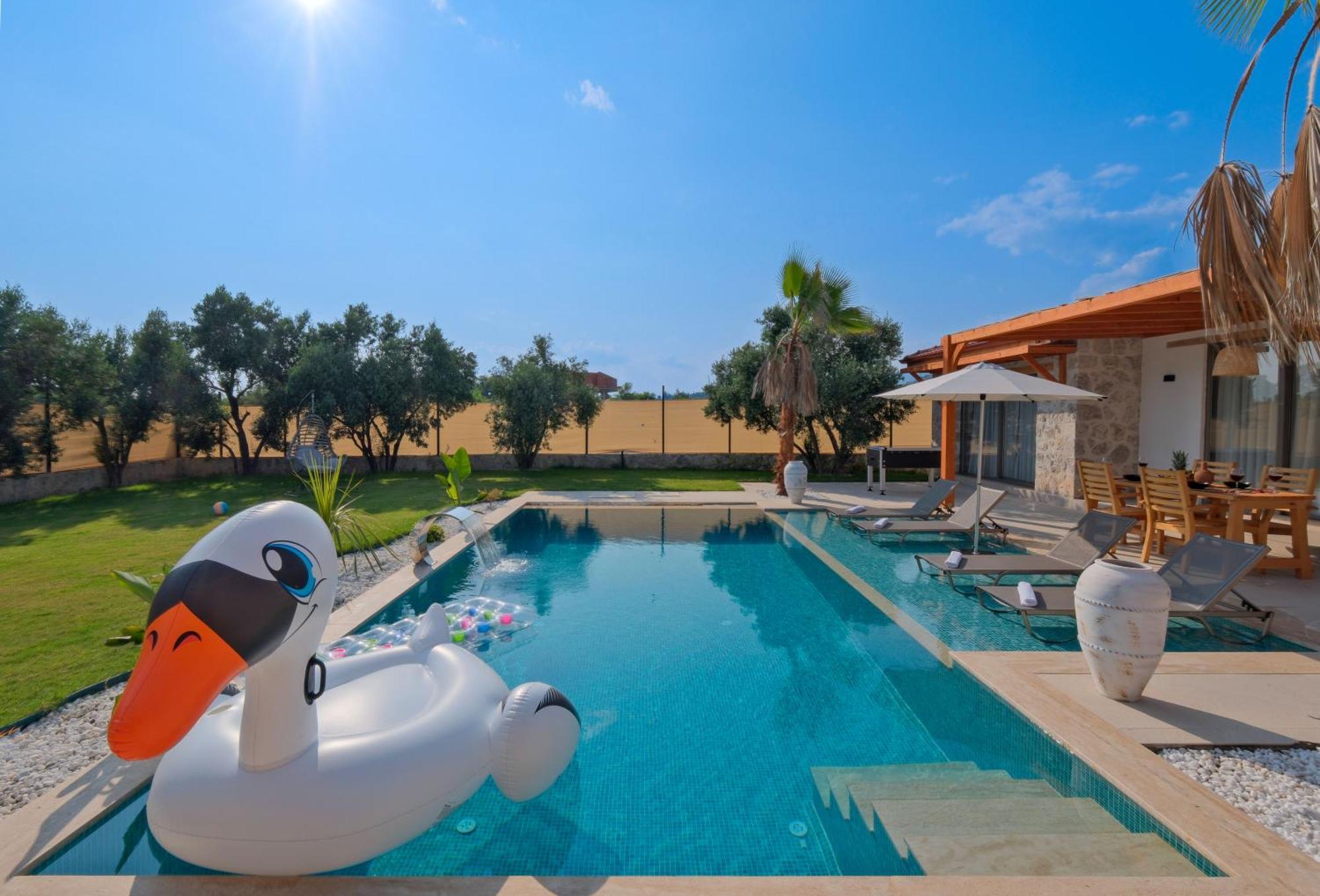Villa Mono 1