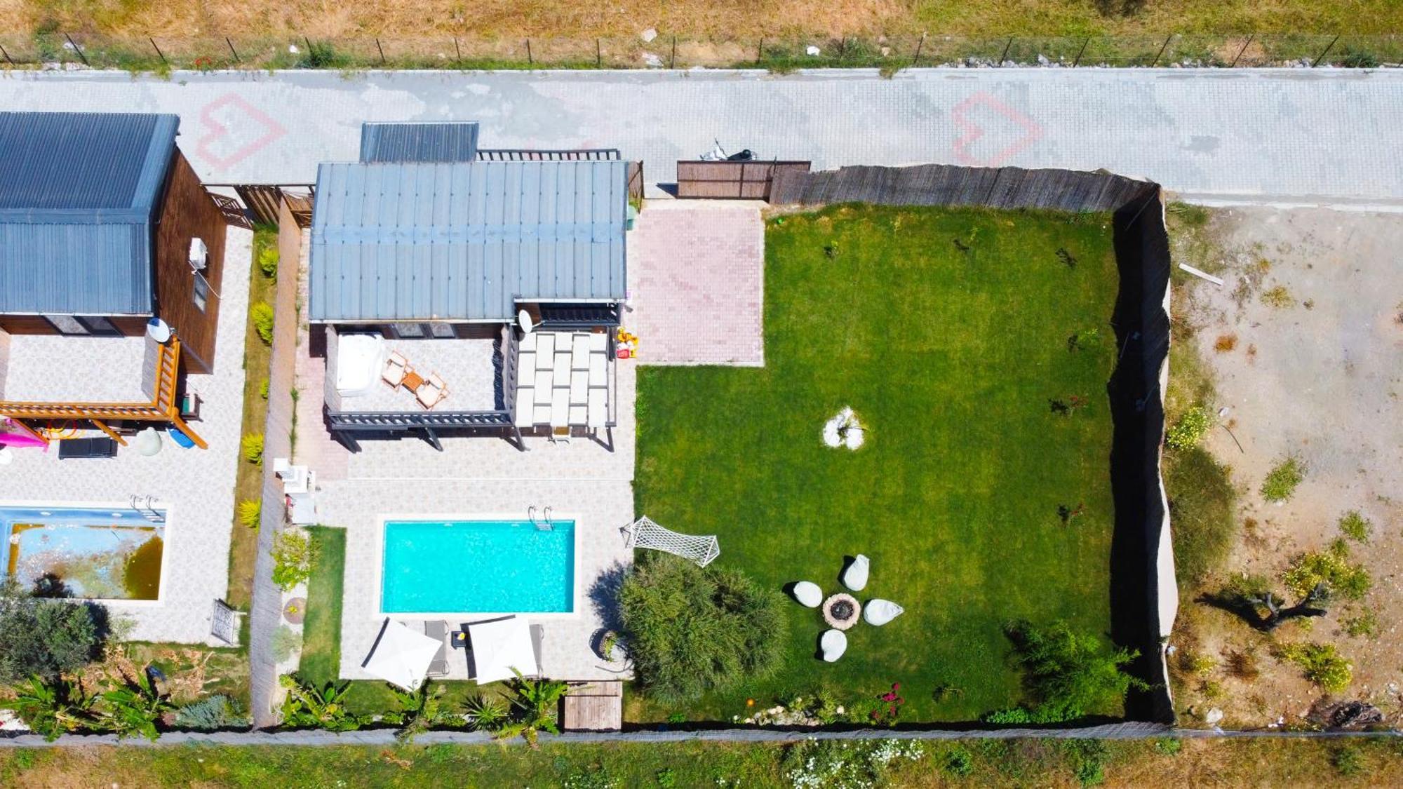 Aslan Denize Yakin Merkeze Yakin Villa