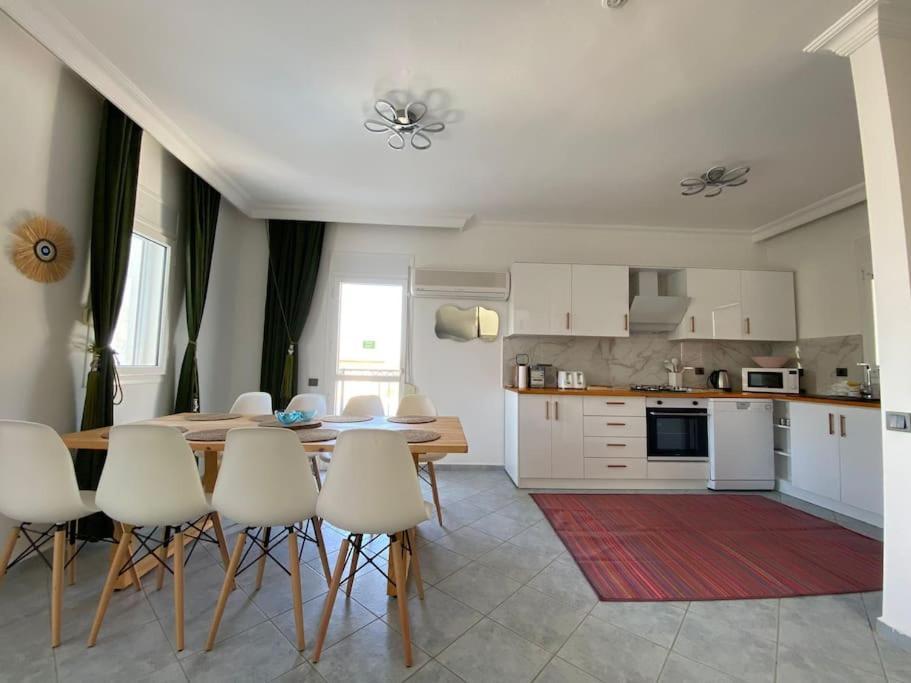 Large With Private Heated Outdoor Pool Villa