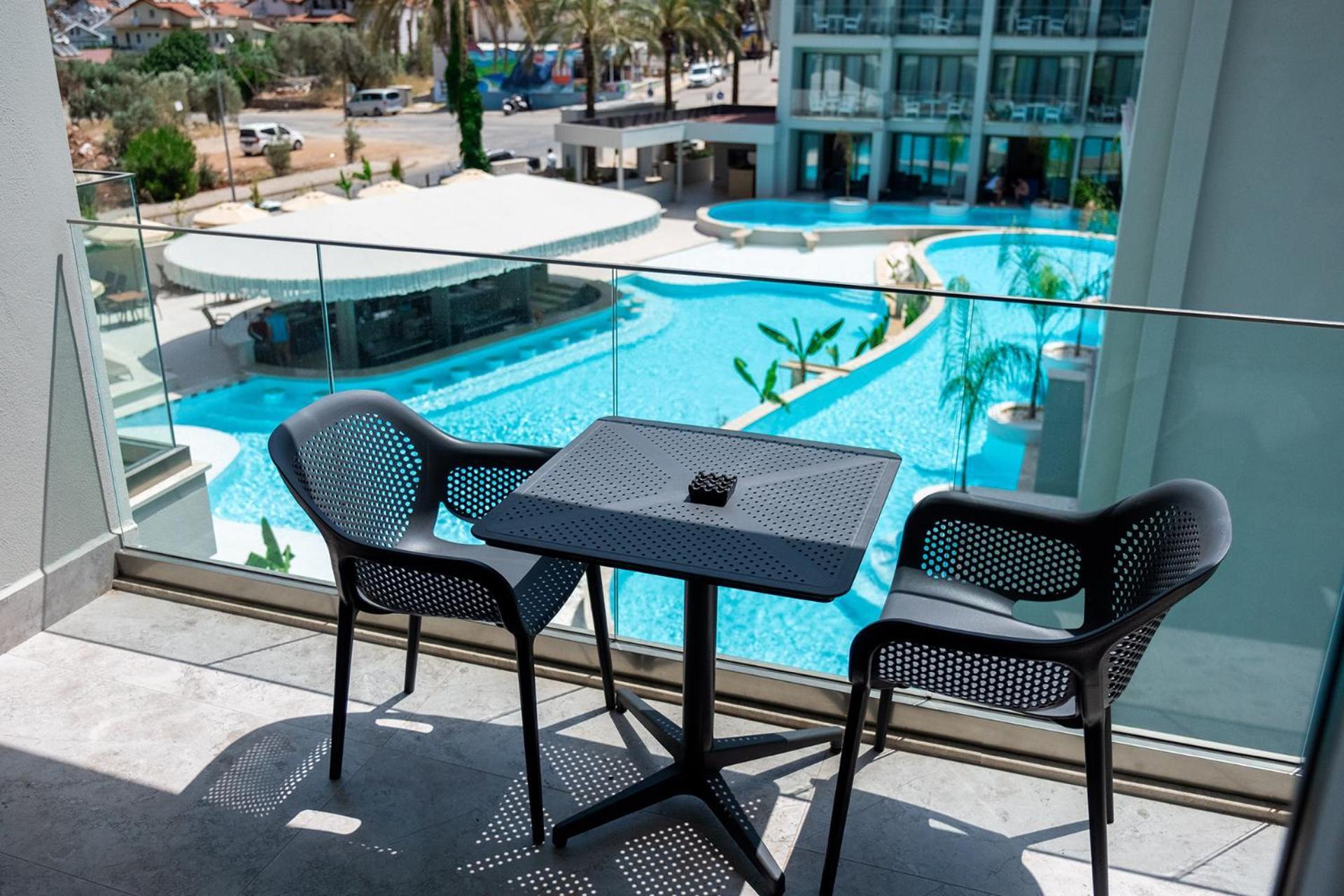 Hotel 222 Hisaroenue