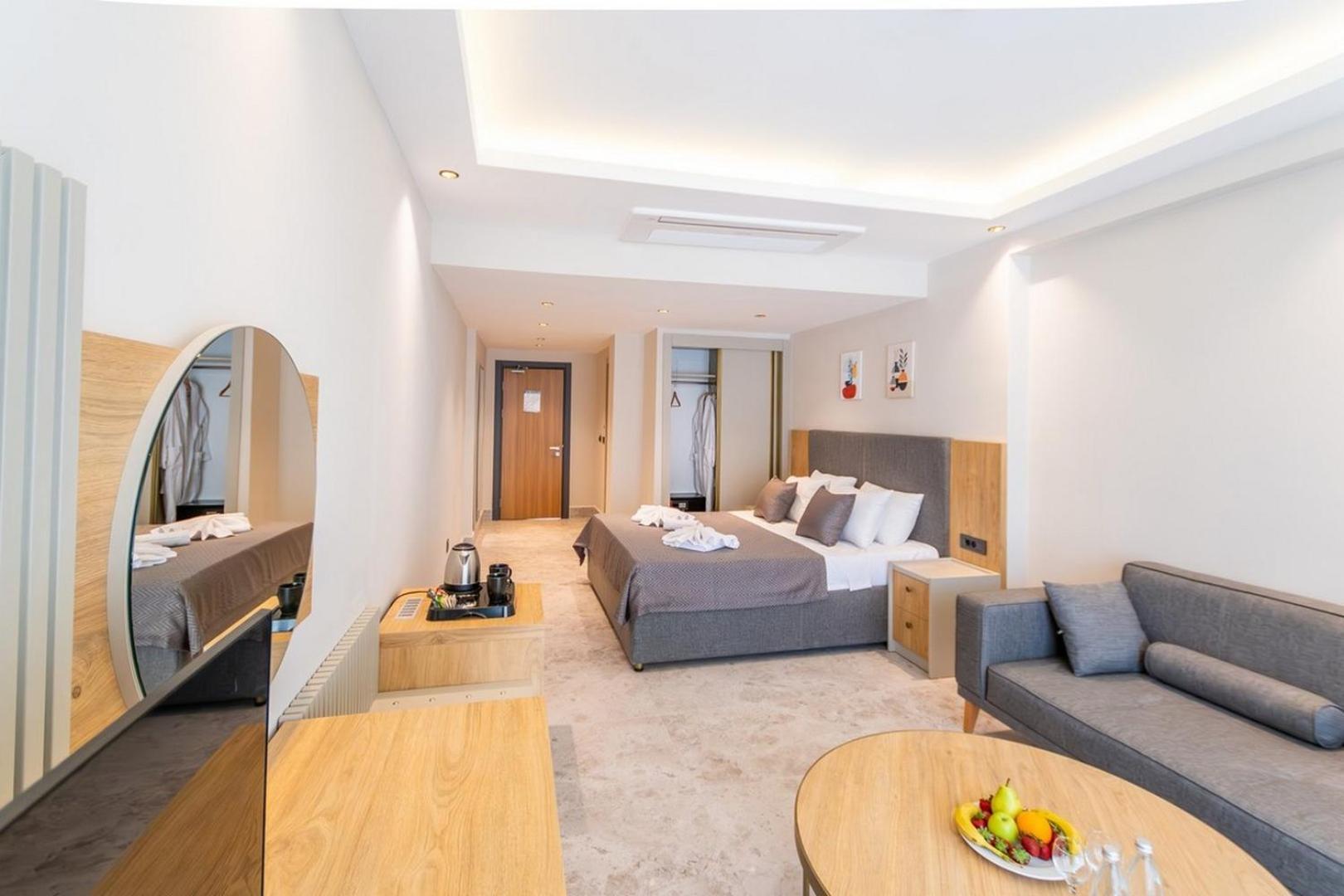 222 Hisaroenue Hotel
