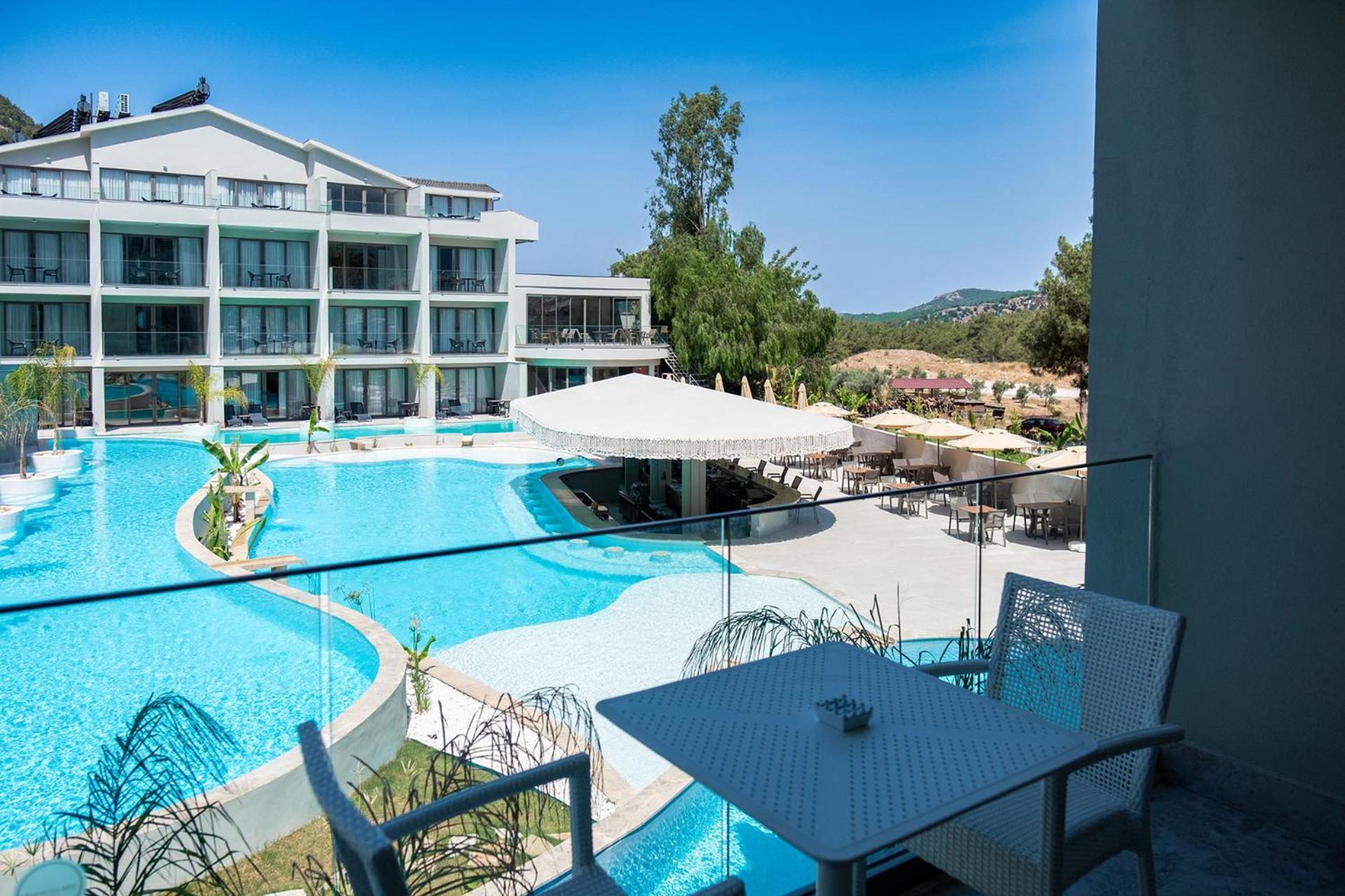 222 Hisaroenue Hotel *