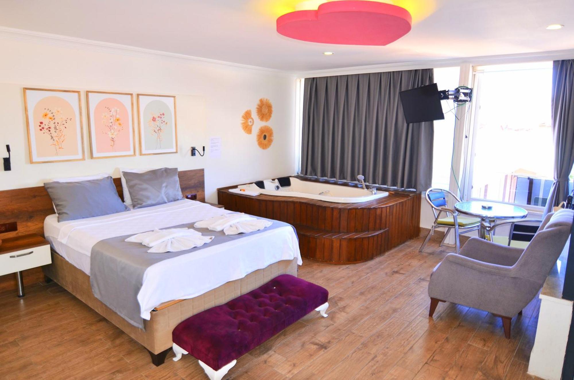 Apart Otel Mykonut 2*