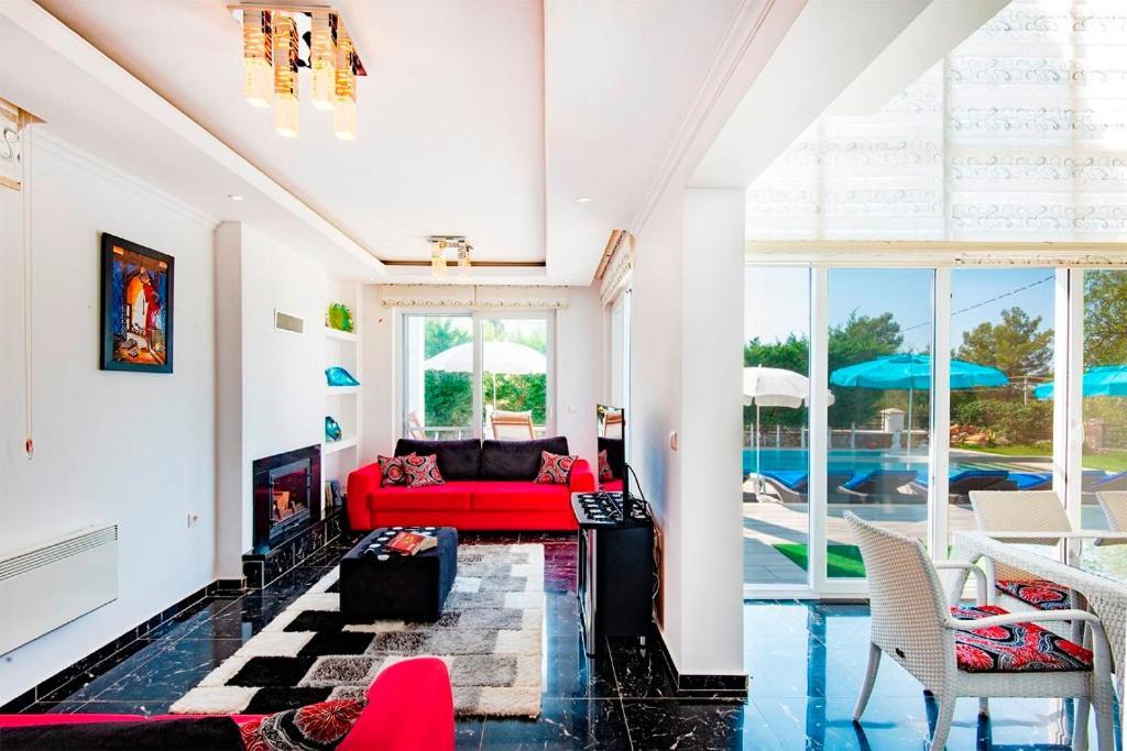 Villa Unique C - 4 Bedroom Private In Quiet Area Of Ovacik *