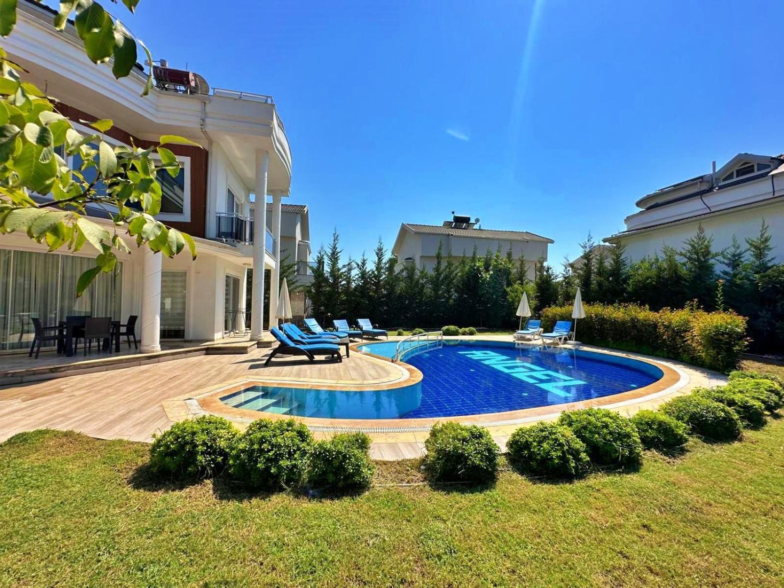 Valley - 4 Bedroom Private Villa *