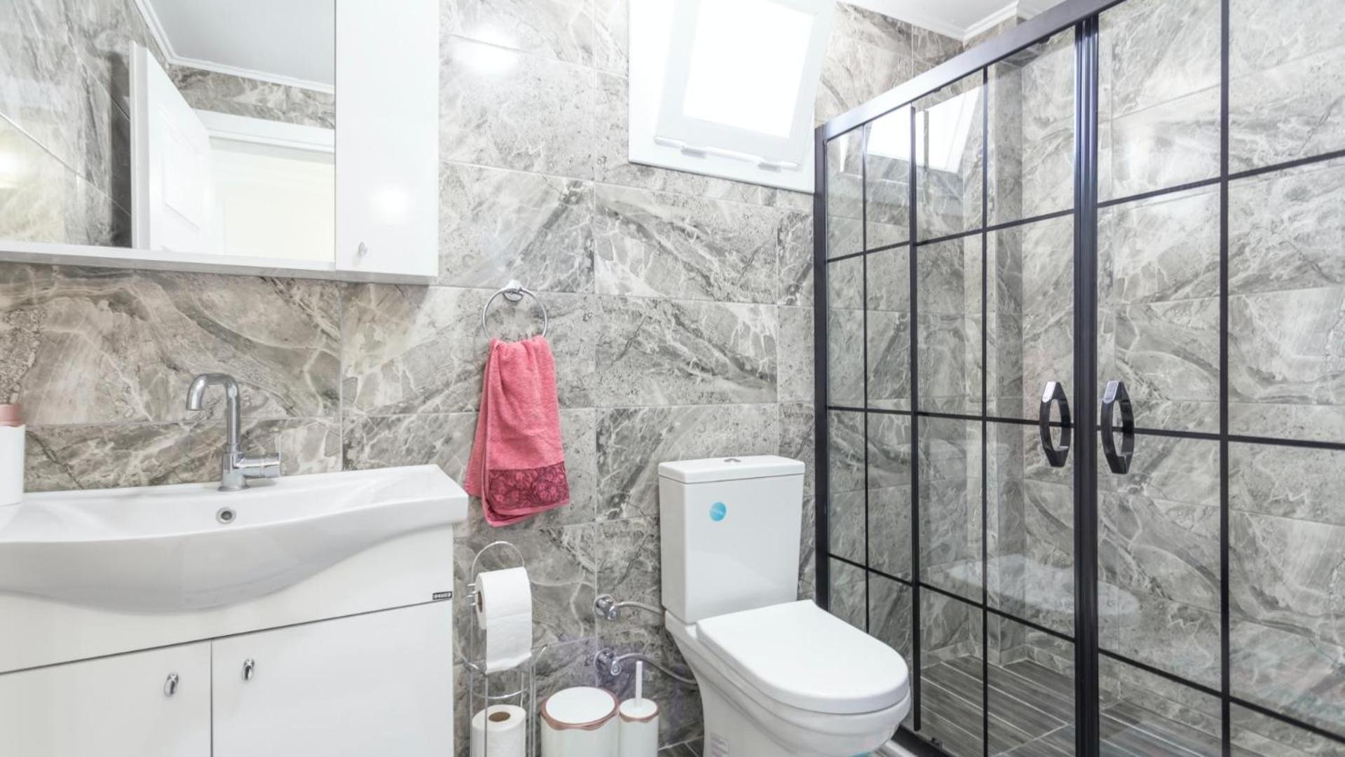 Yaniklar 2 Bedroom 1668 *