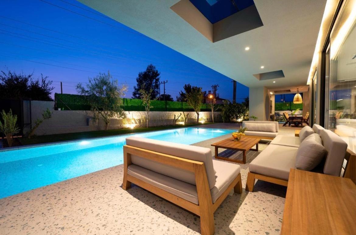 Laser Villa *