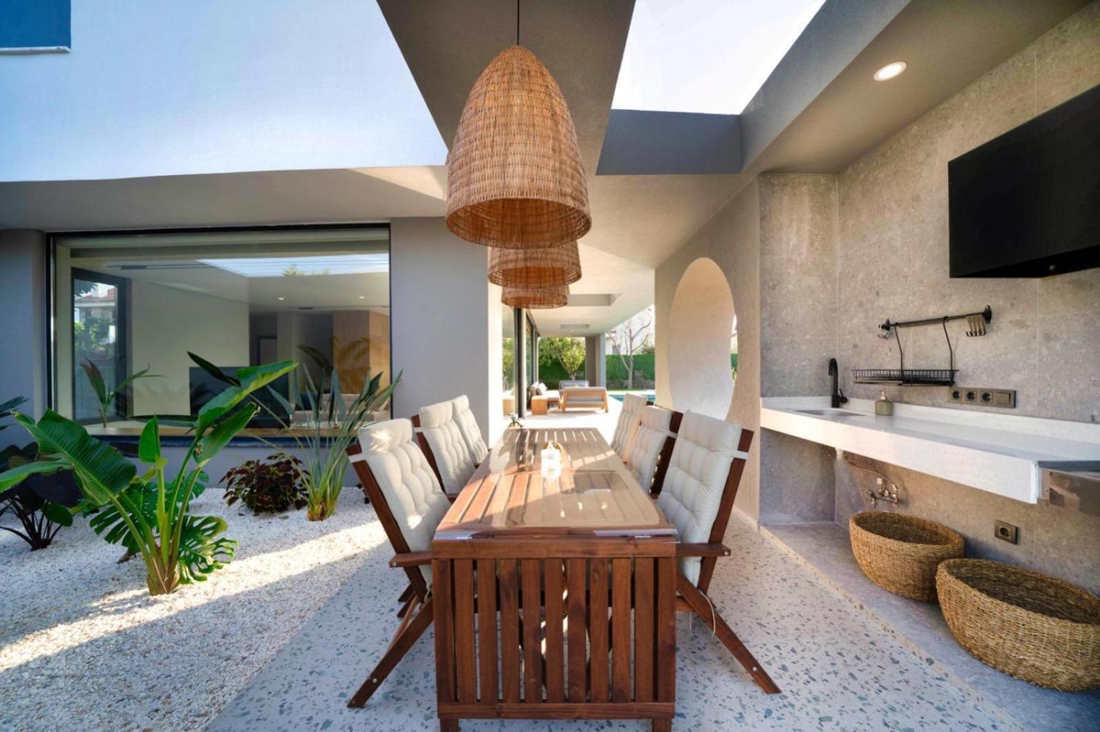 Laser Villa *