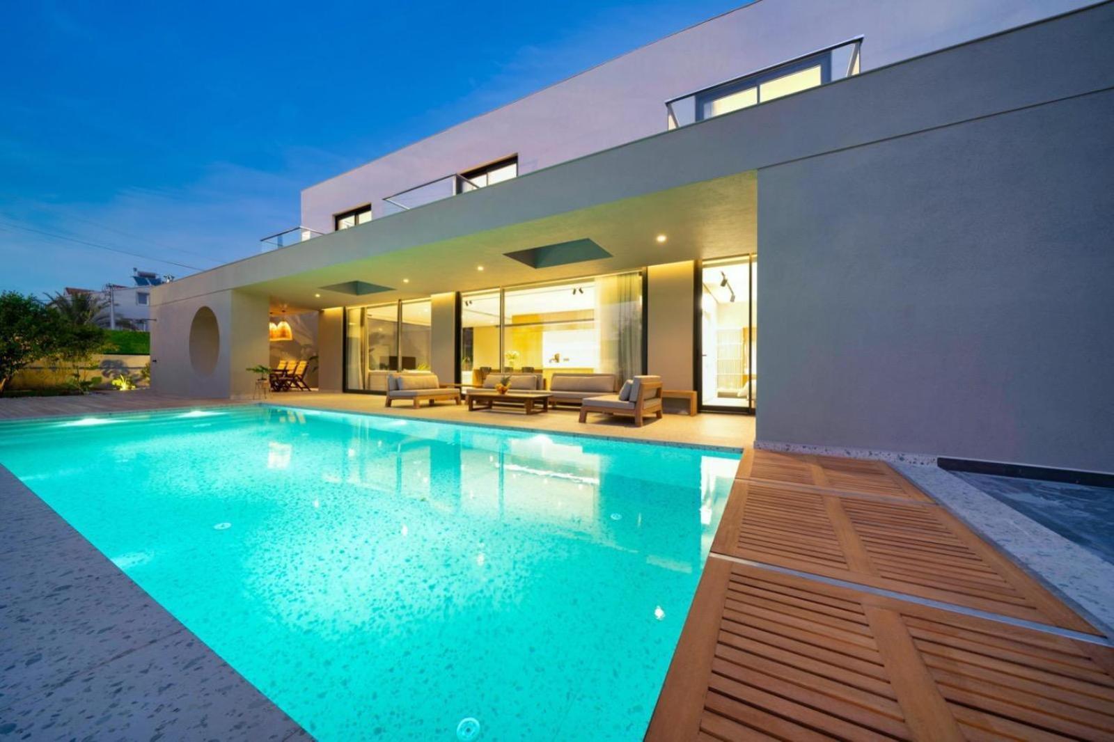 Laser Villa *