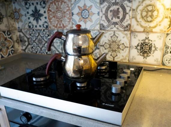 Apartment 3 Bedroom Close To Mall And Bus Station *
