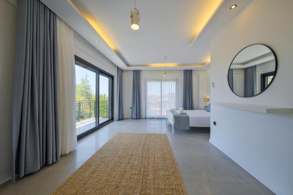 Arici Evi Delux Luxury With Indoor And Outdoor Pool