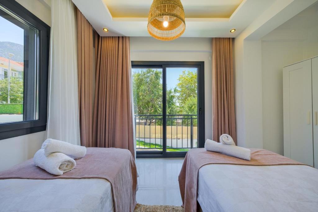 Arici Evi Delux Luxury With Indoor And Outdoor Pool Villa