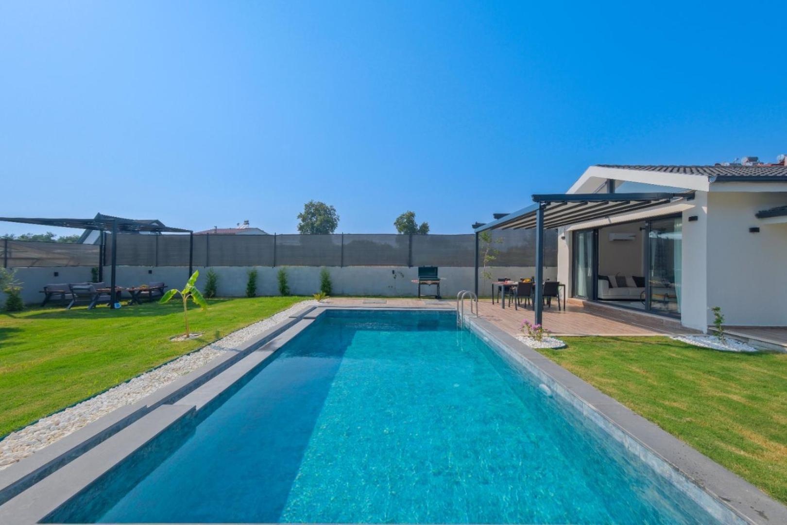 Arel House Villa *