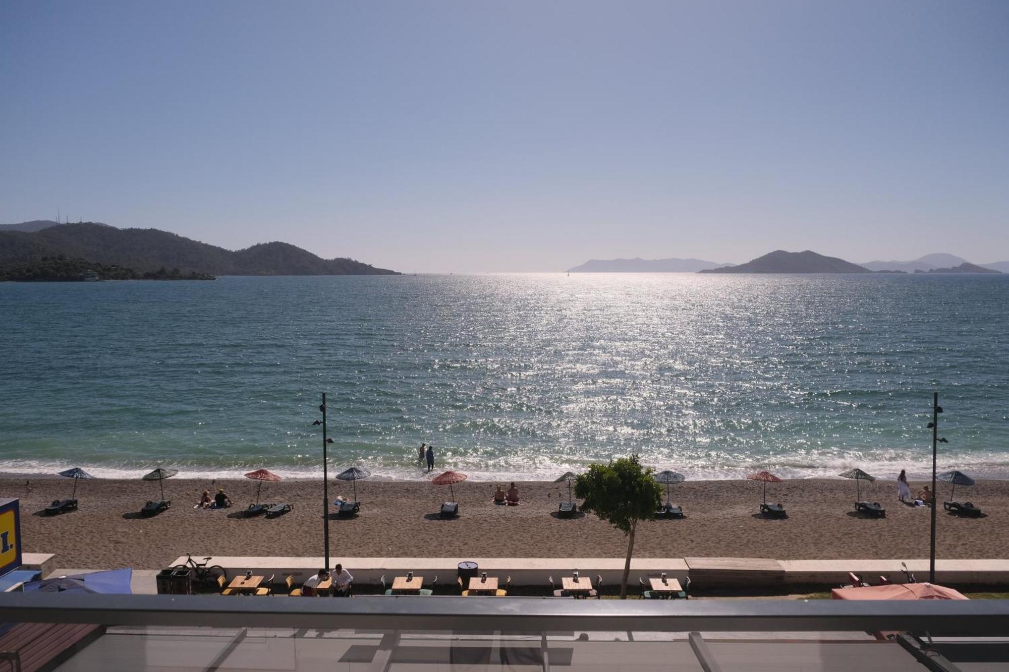 Sea Door Hotel